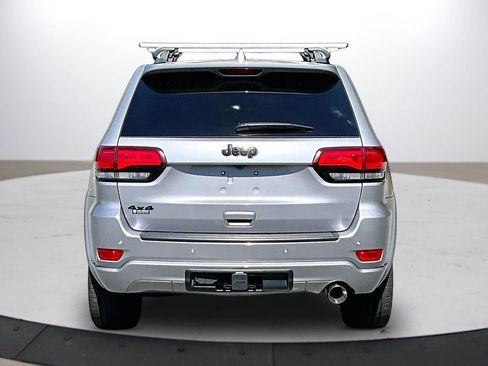 Certified 2021 Jeep Grand Cherokee Laredo X AWD/4WD image 8