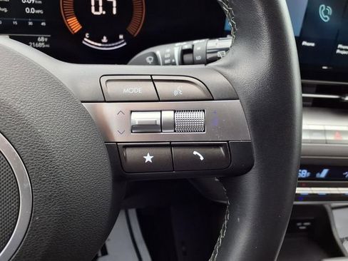 Used 2025 Hyundai Kona SEL FWD image 73