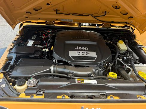 Used 2013 Jeep Wrangler Unlimited Sport AWD/4WD image 22