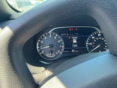 Used 2023 Nissan Frontier SV w/ Midnight Edition Package RWD image 16