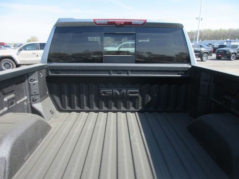 New 2026 GMC Sierra 1500 AT4 w/ AT4 Premium Package AWD/4WD image 7