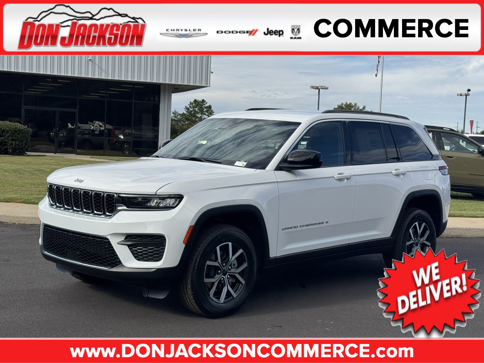 New 2027 Jeep Grand Cherokee Laredo RWD image 1