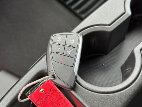 Used 2025 Chevrolet Silverado 1500 LT AWD/4WD image 10