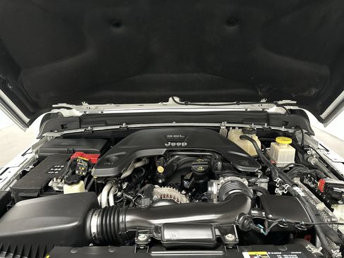 Used 2021 Jeep Gladiator Mojave AWD/4WD image 38