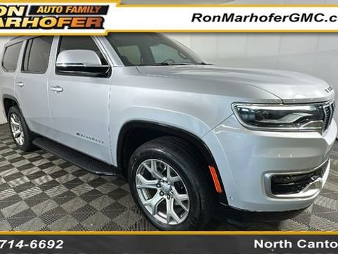 Used 2022 Jeep Wagoneer Series II w/ Rear Seat Video Group 1 RWD image 1