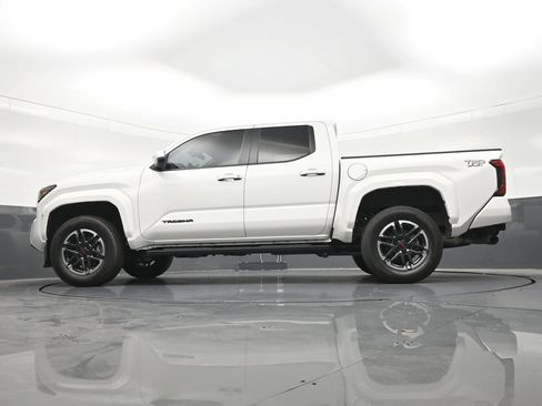 Used 2024 Toyota Tacoma TRD Sport RWD image 25