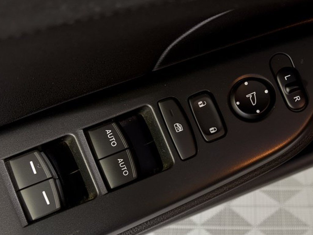 Used 2018 Honda Civic EX image 15