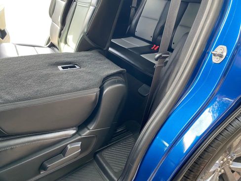 Used 2022 Ford Explorer XLT w/ Equipment Group 202A image 21