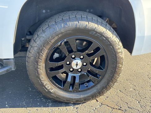 Used 2020 Chevrolet Tahoe LT image 13