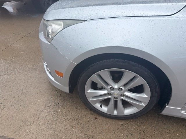 Used 2014 Chevrolet Cruze LTZ w/ Sun, Sound and Sport Package FWD image 4