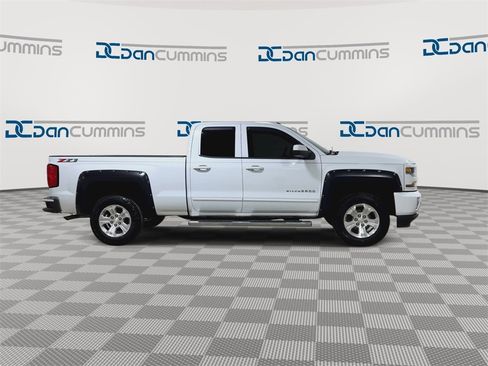 Used 2018 Chevrolet Silverado 1500 LT w/ All Star Edition image 9