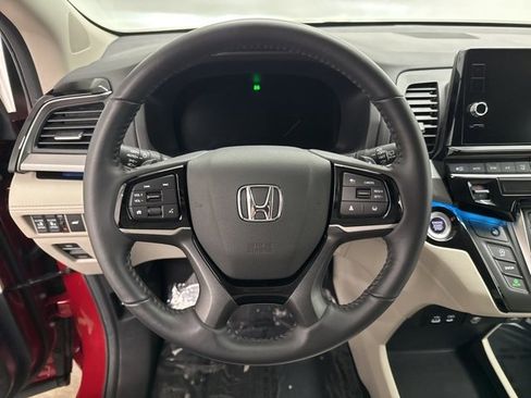 Used 2025 Honda Odyssey Touring image 18
