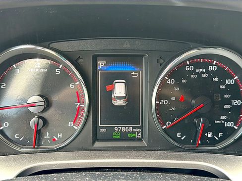 Used 2018 Toyota RAV4 SE w/ Power Extra Value Package FWD image 10