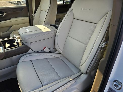 New 2026 GMC Yukon Denali AWD/4WD image 22
