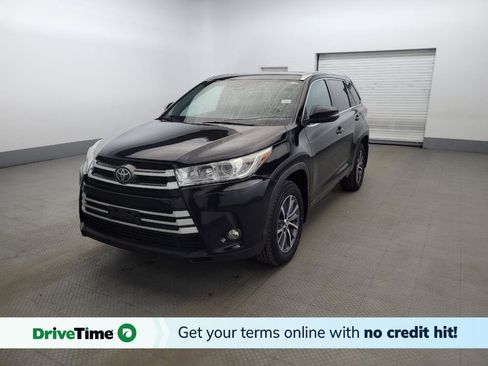 Used 2018 Toyota Highlander XLE image 1