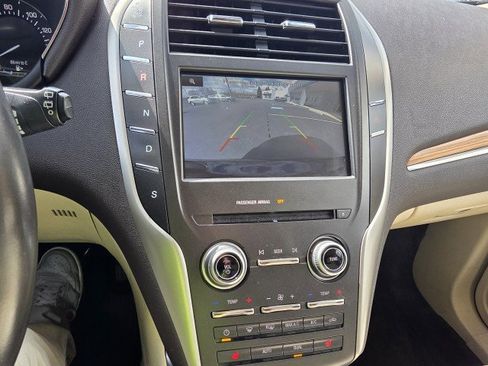 Used 2015 Lincoln MKC FWD w/ Equipment Group 101A Select image 35