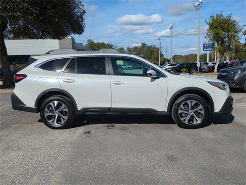 Used 2020 Subaru Outback Limited image 3