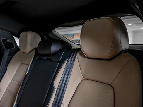 New 2026 Porsche Cayenne Coupe AWD/4WD image 23