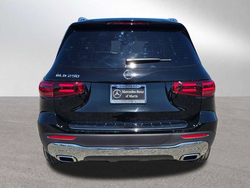 Used 2026 Mercedes-Benz GLB 250 image 4