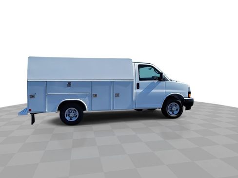 New 2025 Chevrolet Express 3500 w/ Power Convenience Package image 9