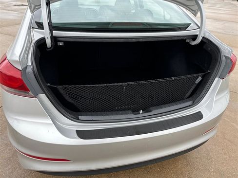 Used 2018 Hyundai Elantra SEL image 12