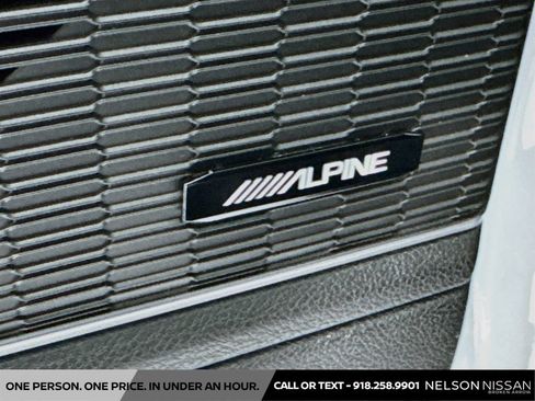 Used 2023 Jeep Grand Cherokee L Limited AWD/4WD image 19