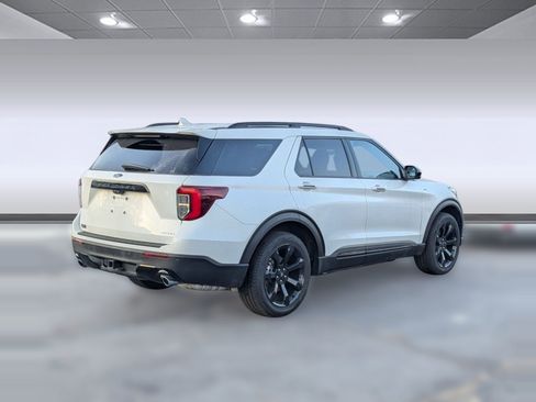 Used 2024 Ford Explorer ST-Line w/ Class IV Trailer Tow Package image 7