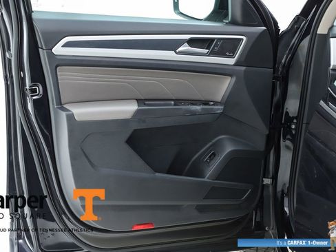 Used 2023 Volkswagen Atlas SEL Premium image 18