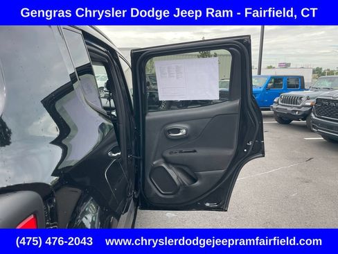 Certified 2021 Jeep Renegade Latitude AWD/4WD image 26
