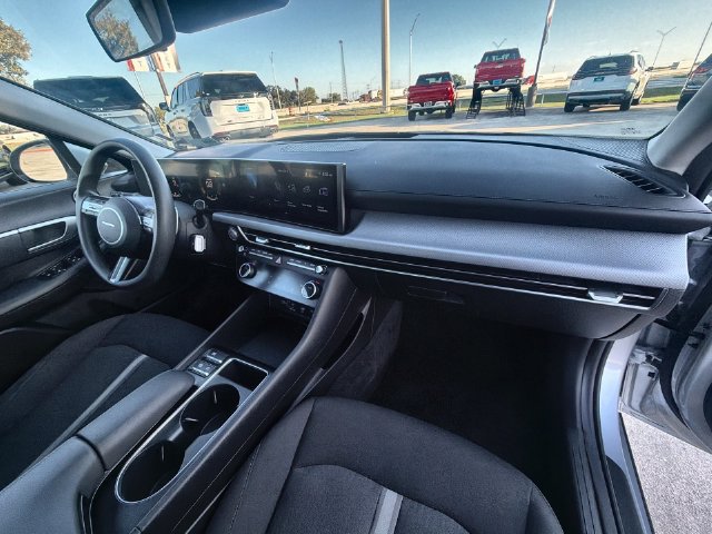 Used 2025 Hyundai Sonata SEL FWD image 27