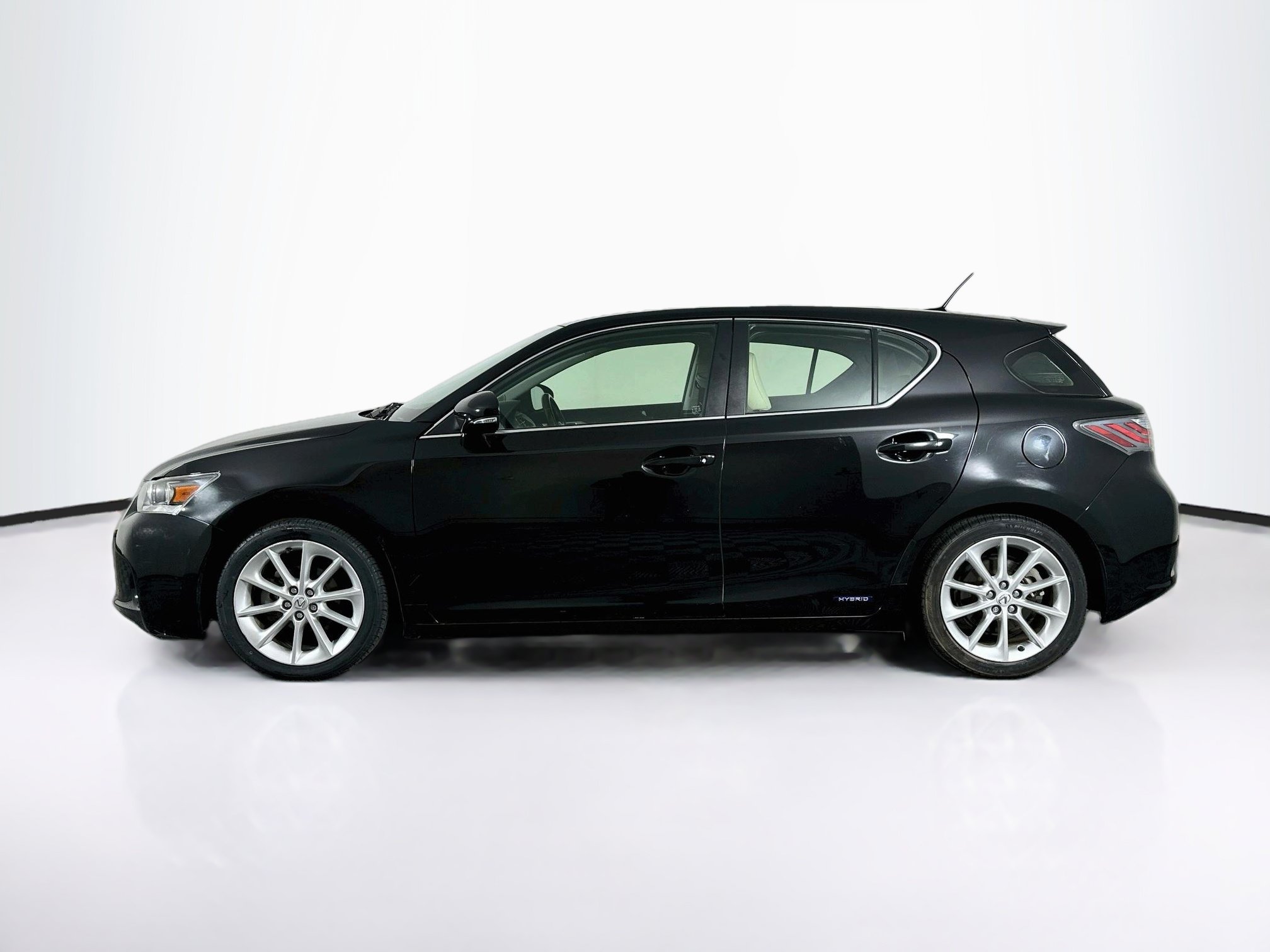 Used 2012 Lexus CT 200h Premium w/ Premium Audio Pkg FWD image 4