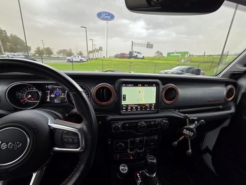 Used 2021 Jeep Gladiator Mojave AWD/4WD image 18