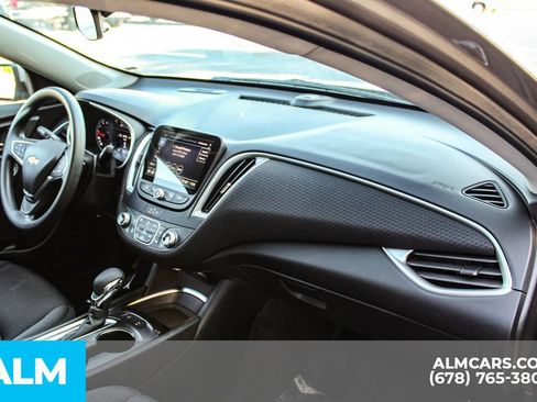 Used 2025 Chevrolet Malibu LT FWD image 22