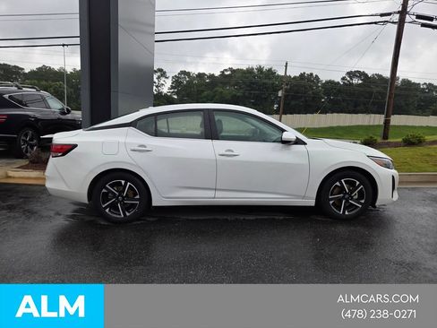 Used 2024 Nissan Sentra SV FWD image 15