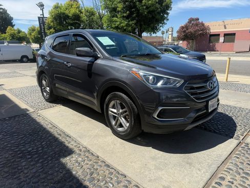 Used 2018 Hyundai Santa Fe Sport FWD image 3