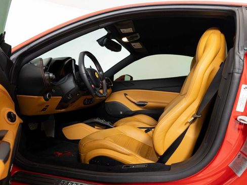 Used 2017 Ferrari 488 GTB RWD image 40