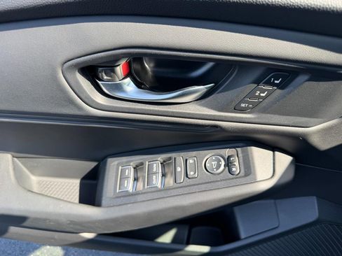 Used 2023 Honda Accord EX-L image 18