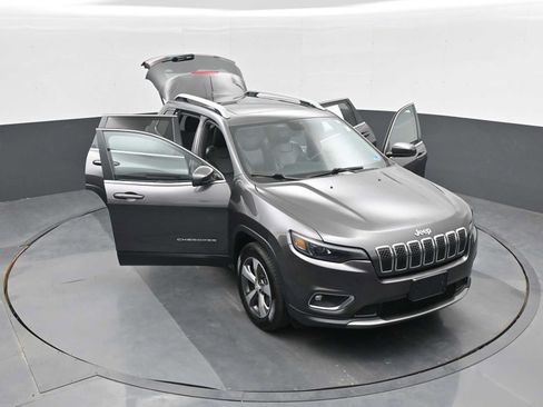 Used 2019 Jeep Cherokee Limited AWD/4WD image 37