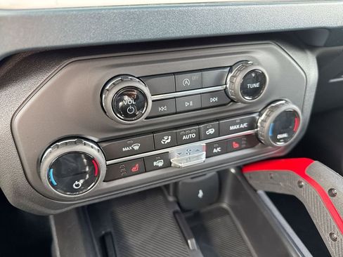 New 2026 Ford Bronco Heritage Edition AWD/4WD image 17