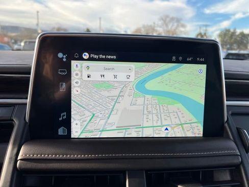 Used 2023 Chevrolet Suburban Z71 w/ Off-Road Capability Package image 18