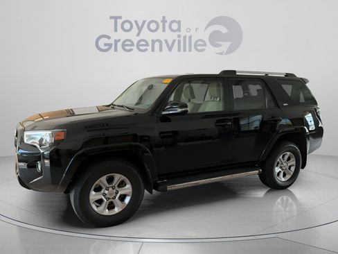 Used 2020 Toyota 4Runner SR5 Premium w/ Moonroof Package AWD/4WD image 2