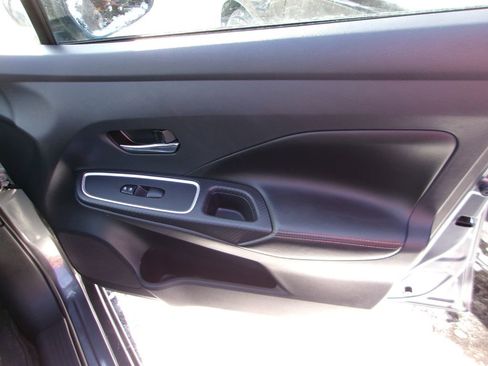 Used 2020 Nissan Versa SR w/ Convenience Package image 15