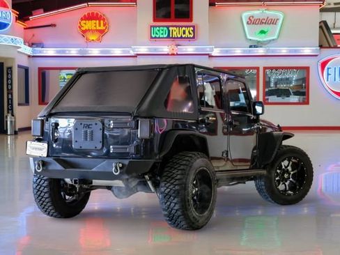 Used 2017 Jeep Wrangler Unlimited Sport image 3