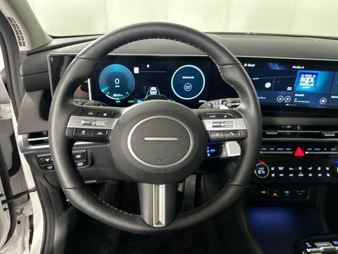 Used 2025 Hyundai Tucson Limited image 14