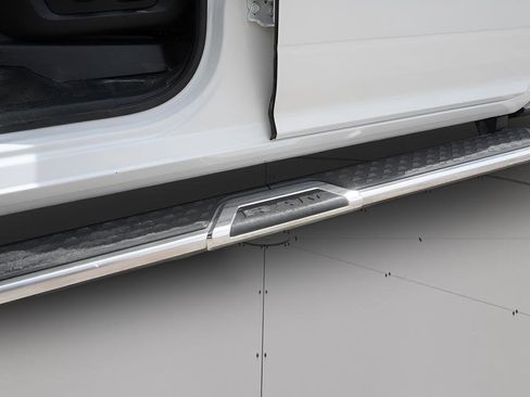 Used 2024 RAM 2500 Big Horn w/ Off Road Package AWD/4WD image 23