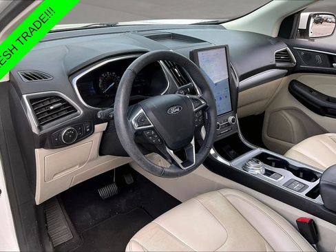 Used 2021 Ford Edge Titanium w/ Equipment Group 301A FWD image 16