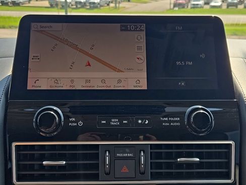 Used 2022 Nissan Armada SV RWD image 6