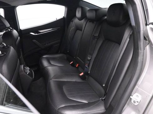 Used 2021 Maserati Ghibli S RWD image 19