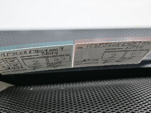 Used 2018 Jeep Cherokee Latitude w/ Safety Group image 10