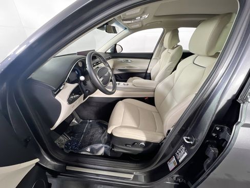 Used 2023 Genesis GV70 2.5T w/ Select Package image 21